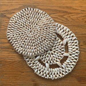 Shell Trivet Set